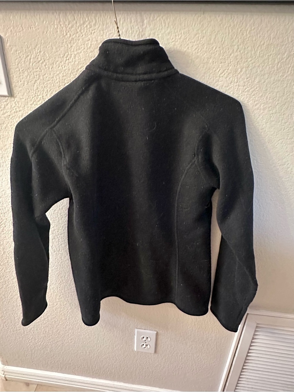 Patagonia Women's ' Black Full-Zip Fleece Better Sweater Jacket - Picture 2 of 4